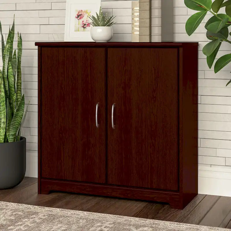 Petit meuble de rangement avec portes