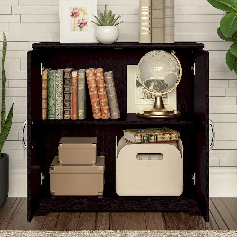 Petit meuble de rangement avec portes