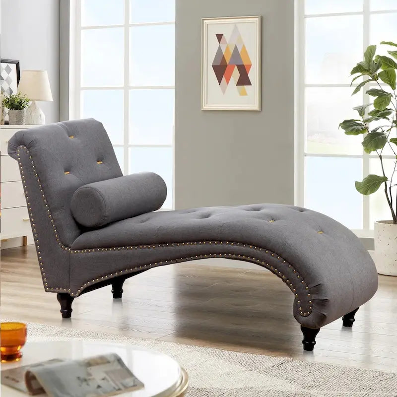 Chaise longue d'intérieur rembourrée avec oreiller