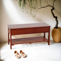 Le banc à chaussures en bois massif Waggoner The Gray Barn avec rangement