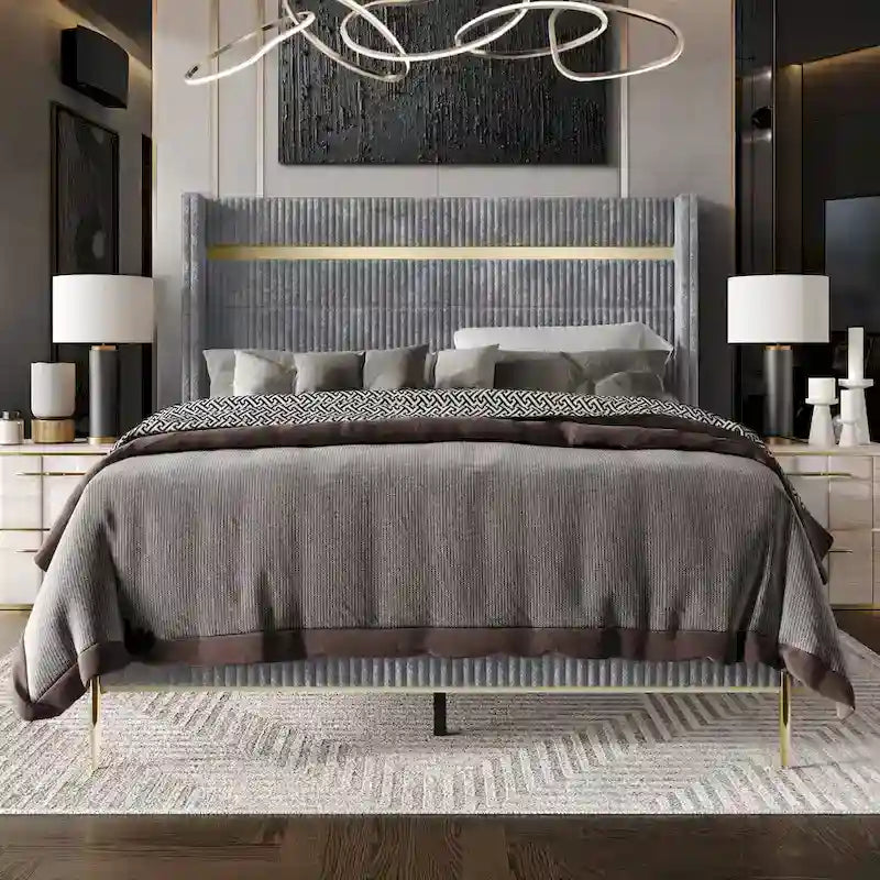 Lit rembourré en velours à rayures dorées de luxe